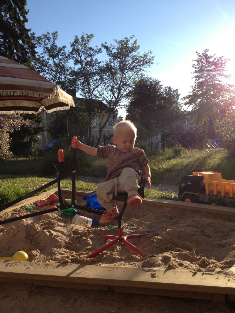 Grävskopan i sandlådan juni 2013 007