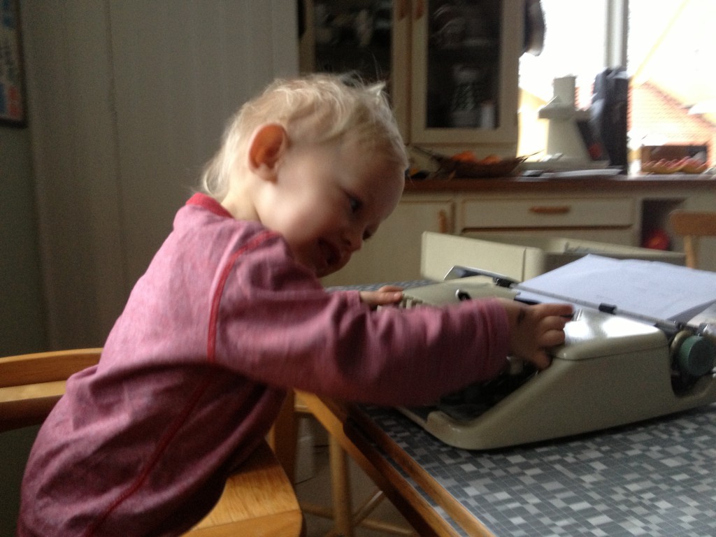 backavallen med pingviner och skridskor, sportlov 2014 005