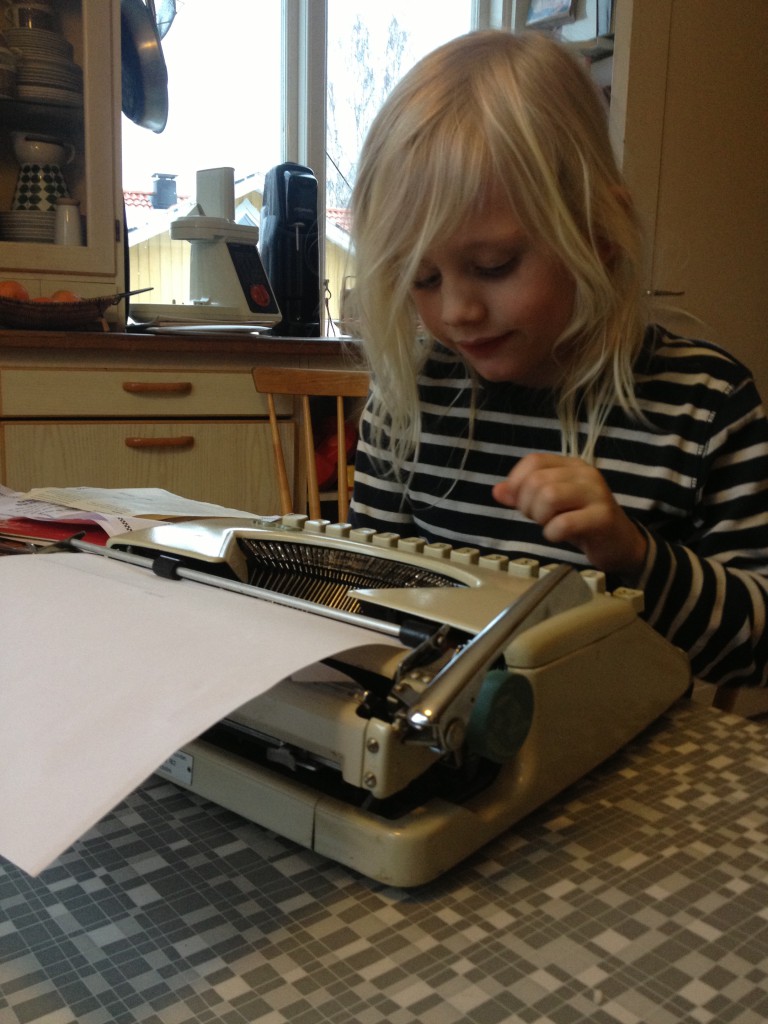 backavallen med pingviner och skridskor, sportlov 2014 008