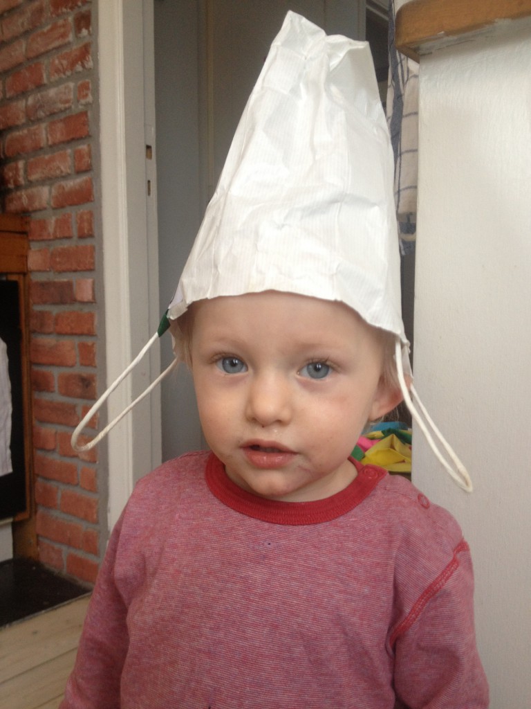 snö igen på skolgården feb. 2014 010